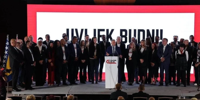 Crvene linije traže analizu više od 400.000 nevažećih listića od CIK