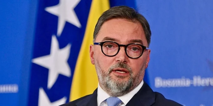 Košarac smatra posljednje presude neprihvatljivim te najavljuje rješavanje problema RTRS