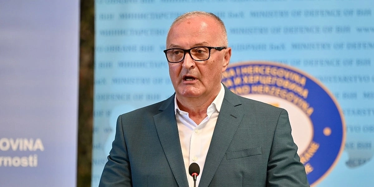 Helez poručio novoj vlasti u Srbiji da se suoči s genocidom u Srebrenici i opsadom Sarajeva