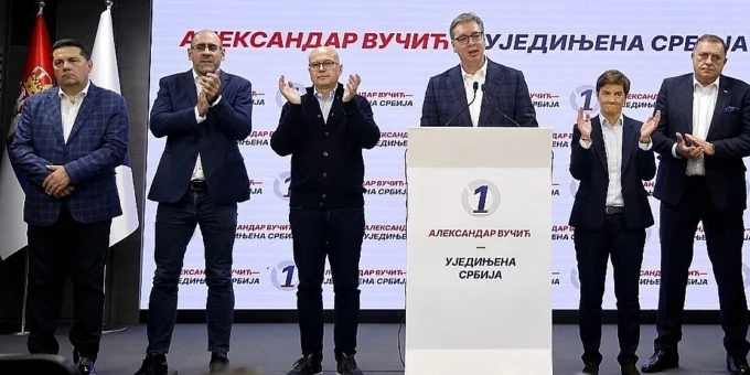 Stevandić nazivao Studentsku listu autošovinistima i srbofobima, poručio da će se voda izbistriti
