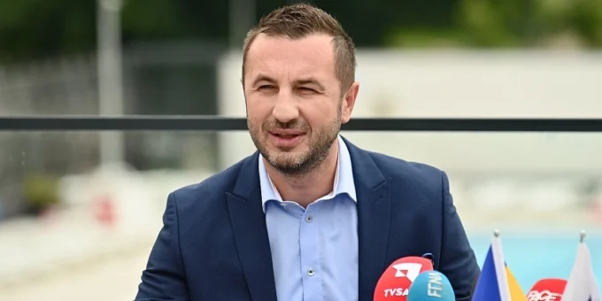 Efendić komentira kraj jedne ere u Srbiji i novu priliku za studente