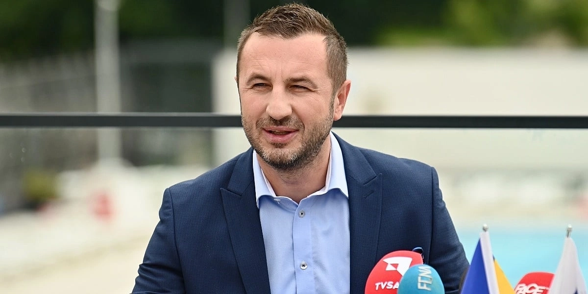 Efendić komentira kraj jedne ere u Srbiji i novu priliku za studente