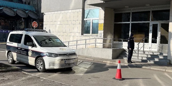 U Živinicama pronađen kilogram droge kod dvojice mladića, određен im pritvor