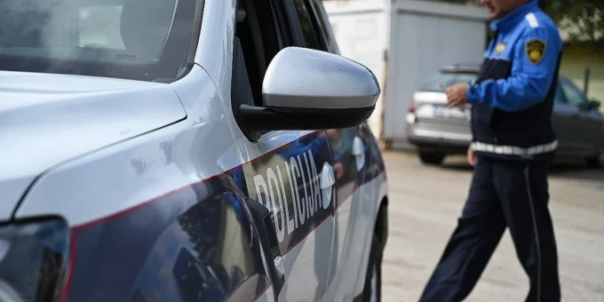 Sudar tri automobila na prevoju Komara, četiri osobe zadobile teže povrede