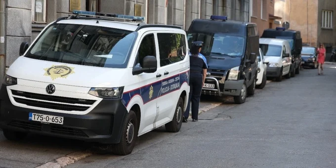 Na Gorici u Sarajevu pronađeni kokain, heroin, marihuana, oružje i municija