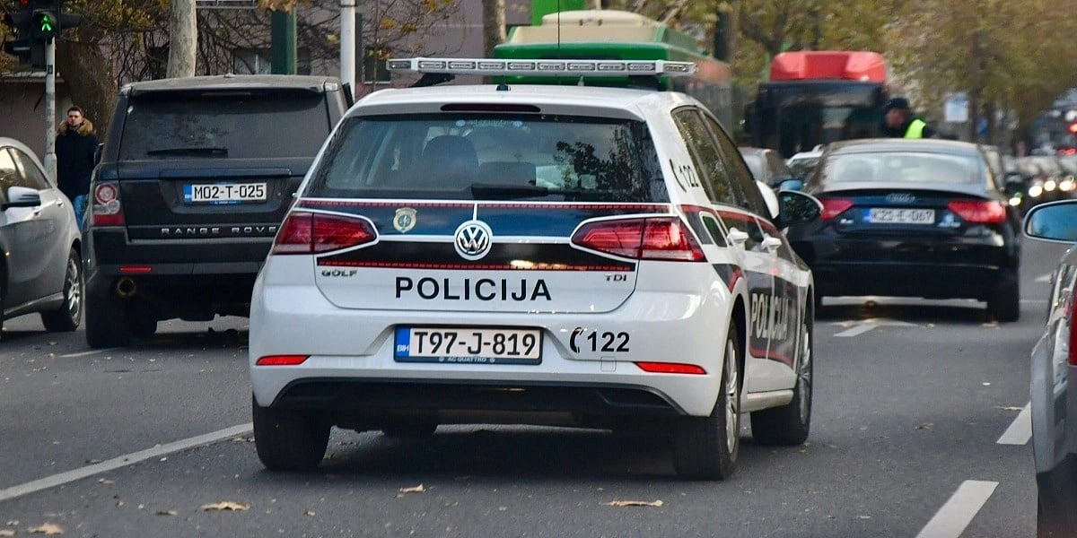 Pijani diplomata iz Bangladeša udario u kamion u centru Sarajeva, tri osobe povrijeđene