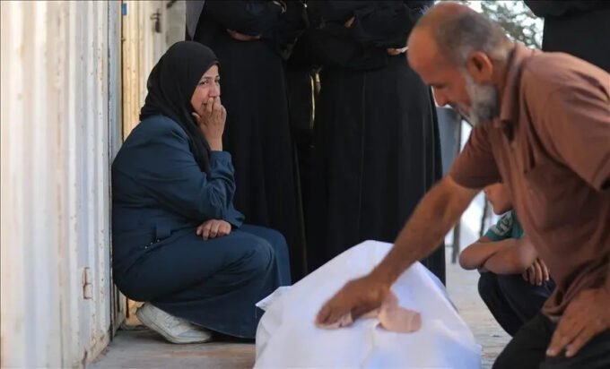 Palestinci izvlače tijela iz ruševina nakon izraelskog napada uprkos primirju